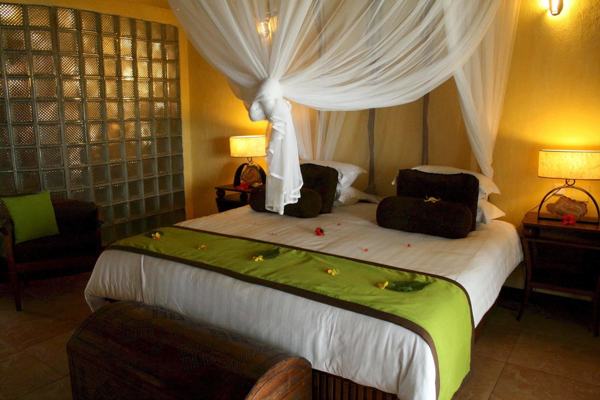 Nosy Be Hotel & Spa Ambaro Экстерьер фото