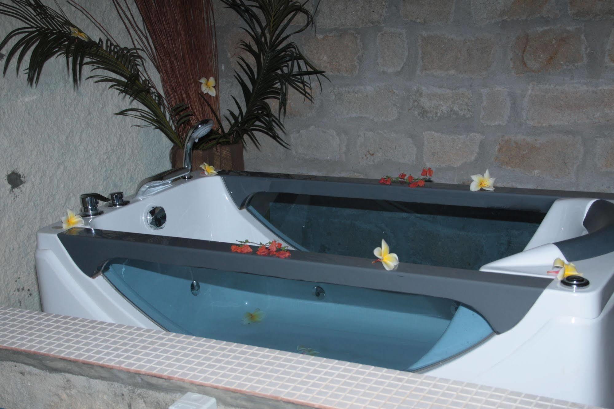 Nosy Be Hotel & Spa Ambaro Экстерьер фото
